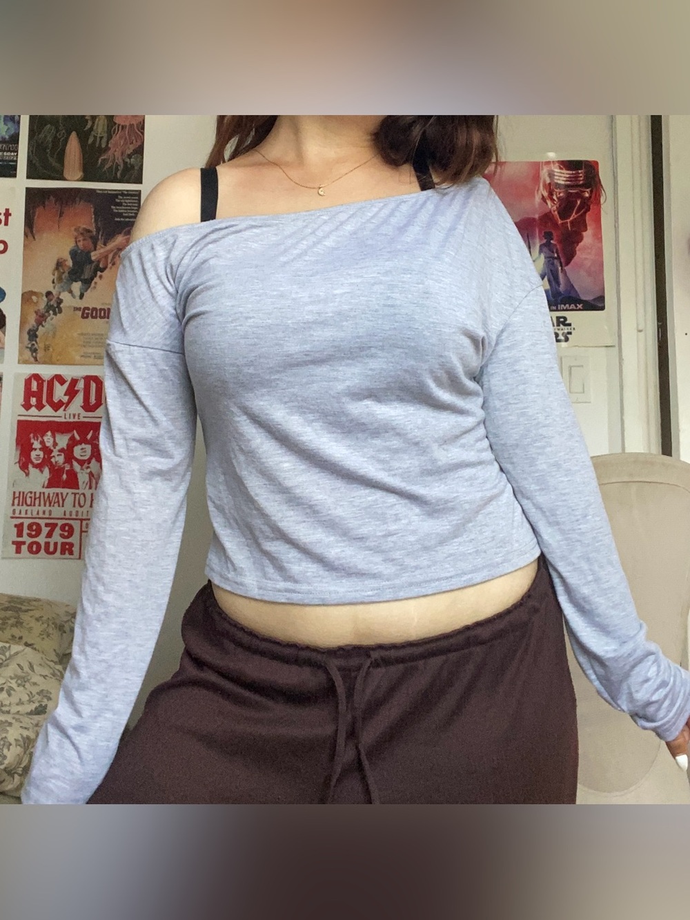 Cider Off-Shoulder Long Sleeve Top in Light gray